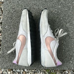 Vintage Nike Sneakers 7